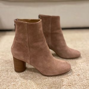 Sandro Sancha Suede Booties in color Vietcong Rose(Pale Pink)